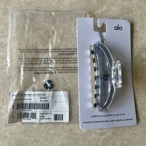 *New* ALO Yoga Acrylic Illusion Claw Clip